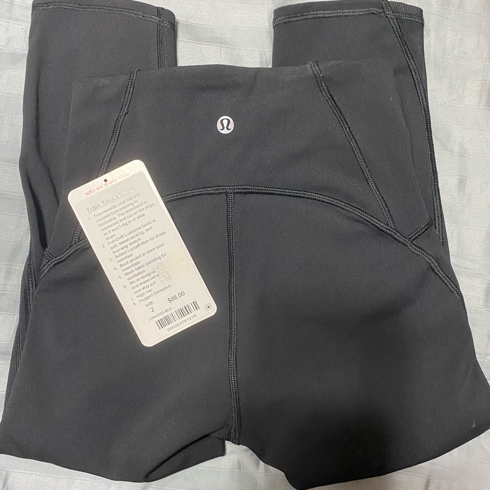 SOLD Lululemon Crop Leggings